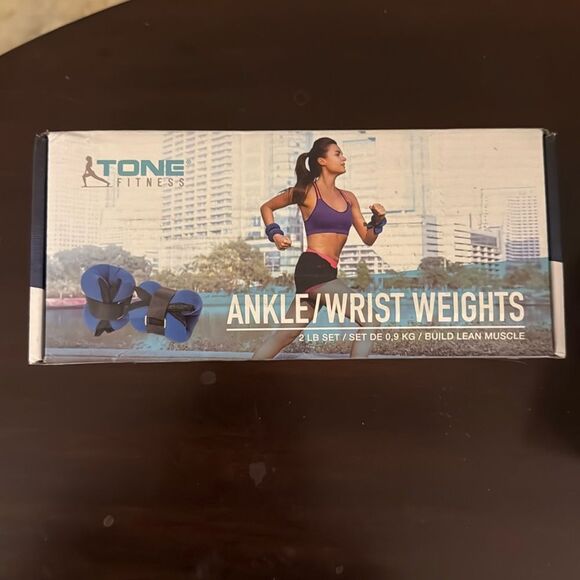 Ankle/ wrist weights  2- 1 lb. Weights
New without tags- unused
Bin - E - Picture 1 of 5